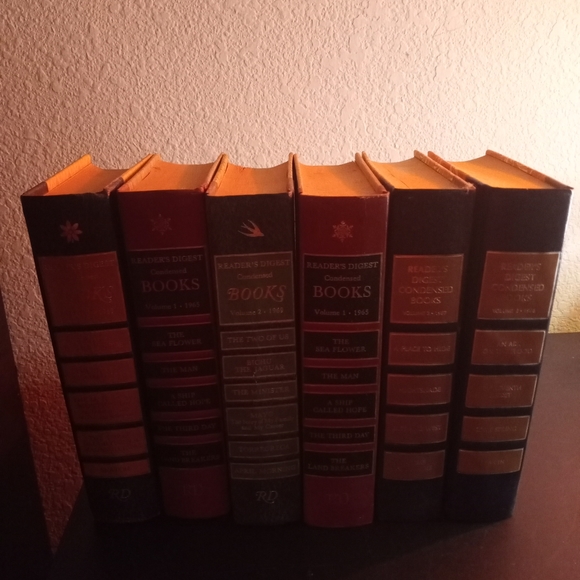 Decorative Set of 6 Hardback Stack of Reader Digest Books measures 8"x5"x2" - Picture 3 of 5